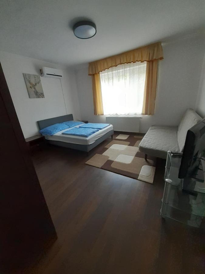 شقة Polonia Apartman إيغيرسولوك المظهر الخارجي الصورة